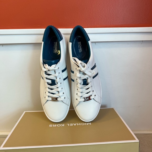 Michael Michael Kors Irving Stripe Lace-Up- NO BOX - Picture 8 of 8